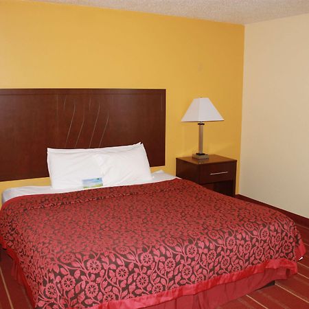 Days Inn By Wyndham Walcott Davenport Exterior foto