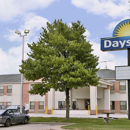 Days Inn By Wyndham Walcott Davenport Exterior foto