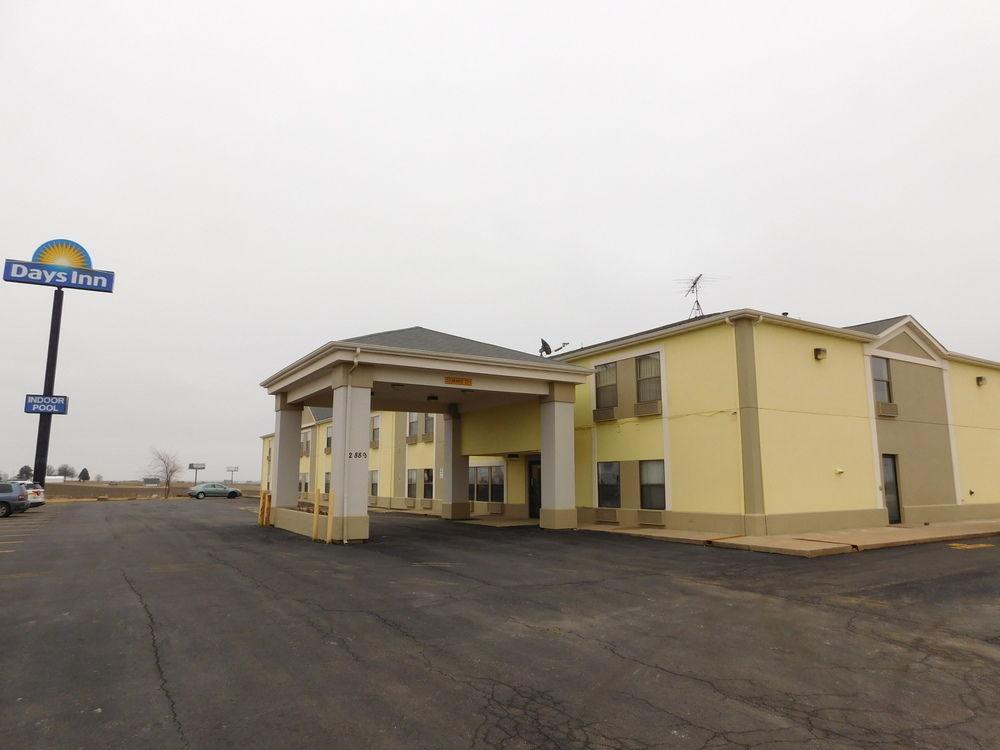 Days Inn By Wyndham Walcott Davenport Exterior foto